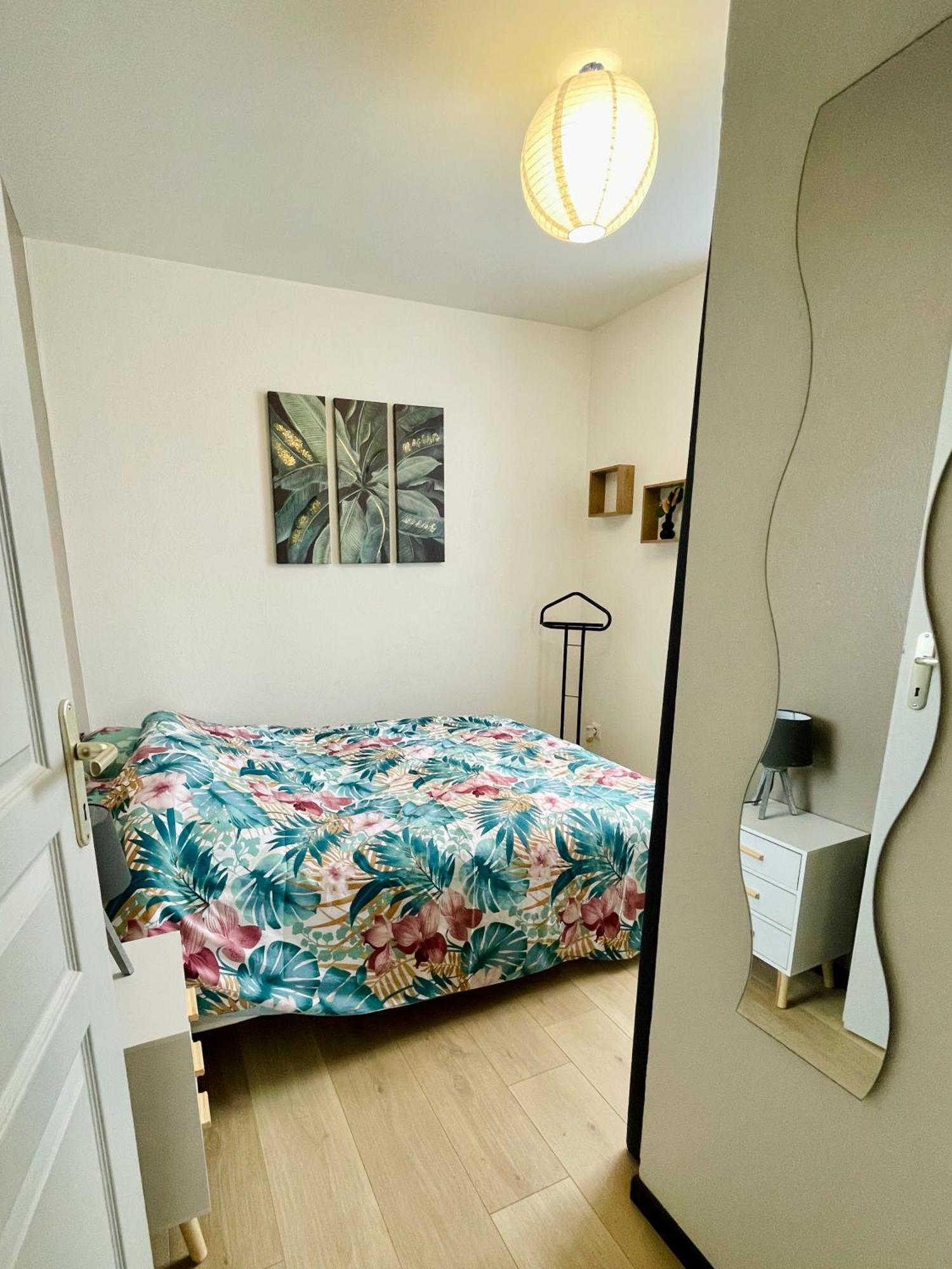 Joli Appartement Avec Parking Монбельяр Екстер'єр фото